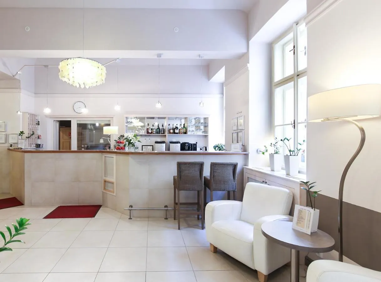 Unitas Residence Prague 3*,